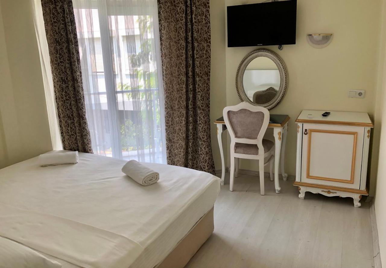 Q Business Otel